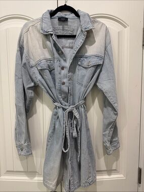 VICI Light Wash Denim Romper with A line shorts. New no tags